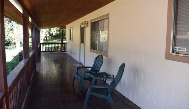 Cozy, Clean and Comfortable House in the Pines. Feels like Grandma's House! in Strawberry