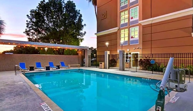3 Convenient Studios | Pool, Kitchen, Pet-Friendly | Near Miami & Hard Rock