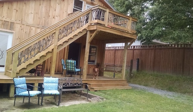 Private Upper Room w/large soaking tub/shower, view of 7 Sisters Mountains! in black mountain