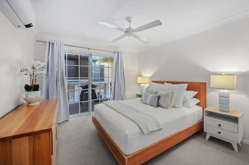 Absolute Beachfront Paradise in Buddina in Buddina