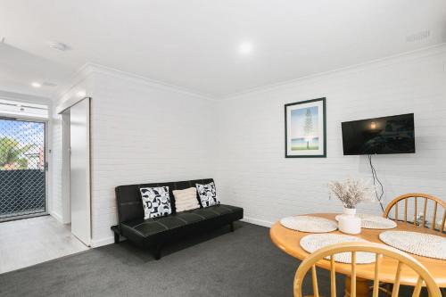 Malibu Apartments - Perth in Perth